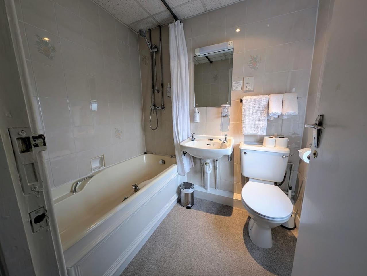 Graham Arms Inn Longtown Ngoại thất bức ảnh